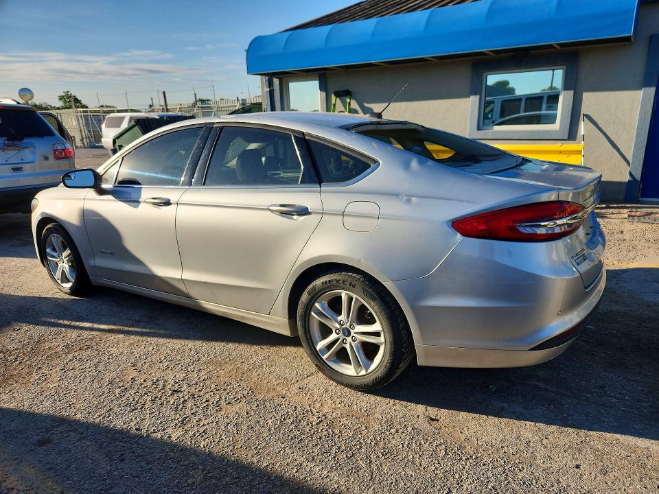 57312866 :رقم المزاد ، 3FA6P0LU6JR267798 vin ، 2018 Ford Fusion مزاد بيع