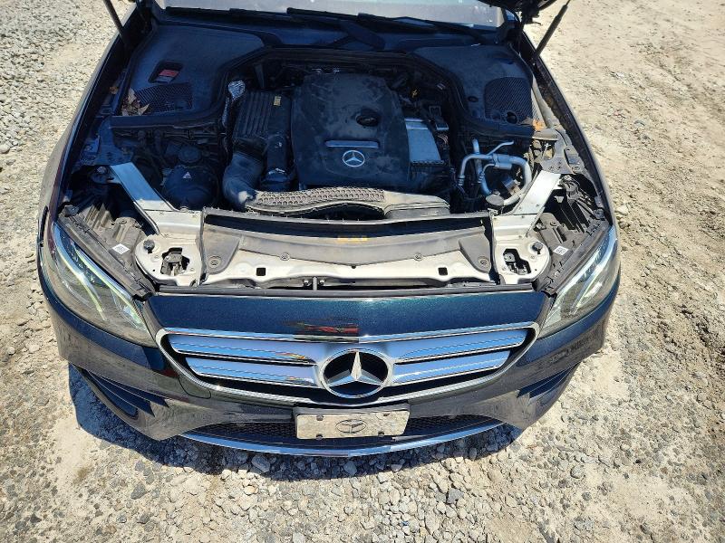 55881596 :رقم المزاد ، WDDZF4JB2HA057602 vin ، 2017 Mercedes-benz E مزاد بيع