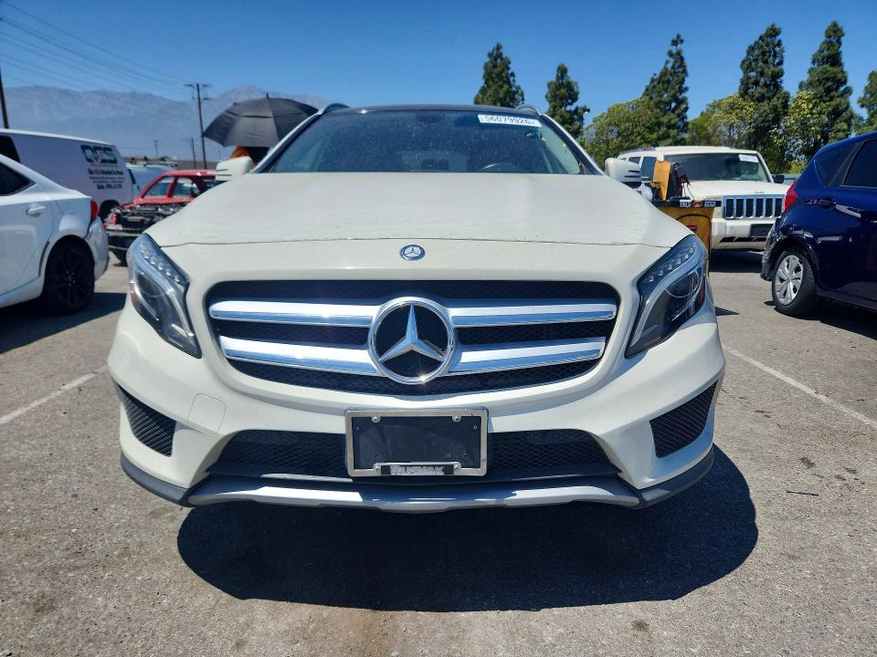 56079926 :رقم المزاد ، WDCTG4GB2FJ033490 vin ، 2015 Mercedes-benz Gla مزاد بيع