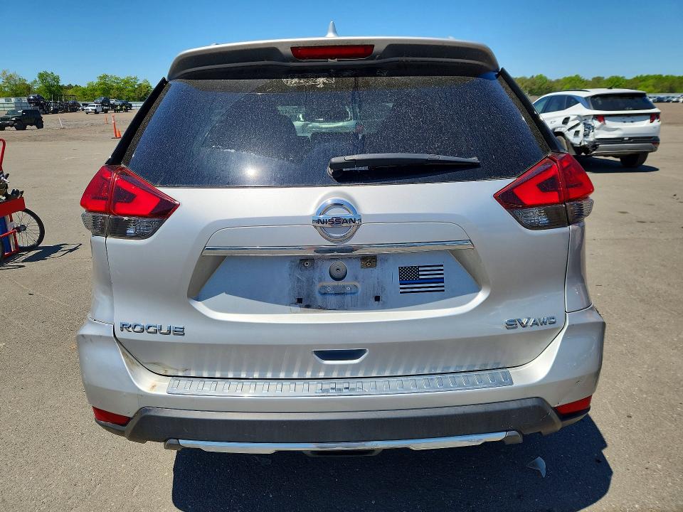 2017 Nissan Rogue მანქანა იყიდება აუქციონზე, vin: 5N1AT2MV2HC779078, აუქციონის ნომერი: 55734796