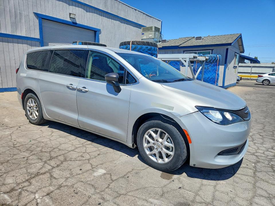 56447906 :رقم المزاد ، 2C4RC1CG9PR553999 vin ، 2023 Chrysler Voyager مزاد بيع