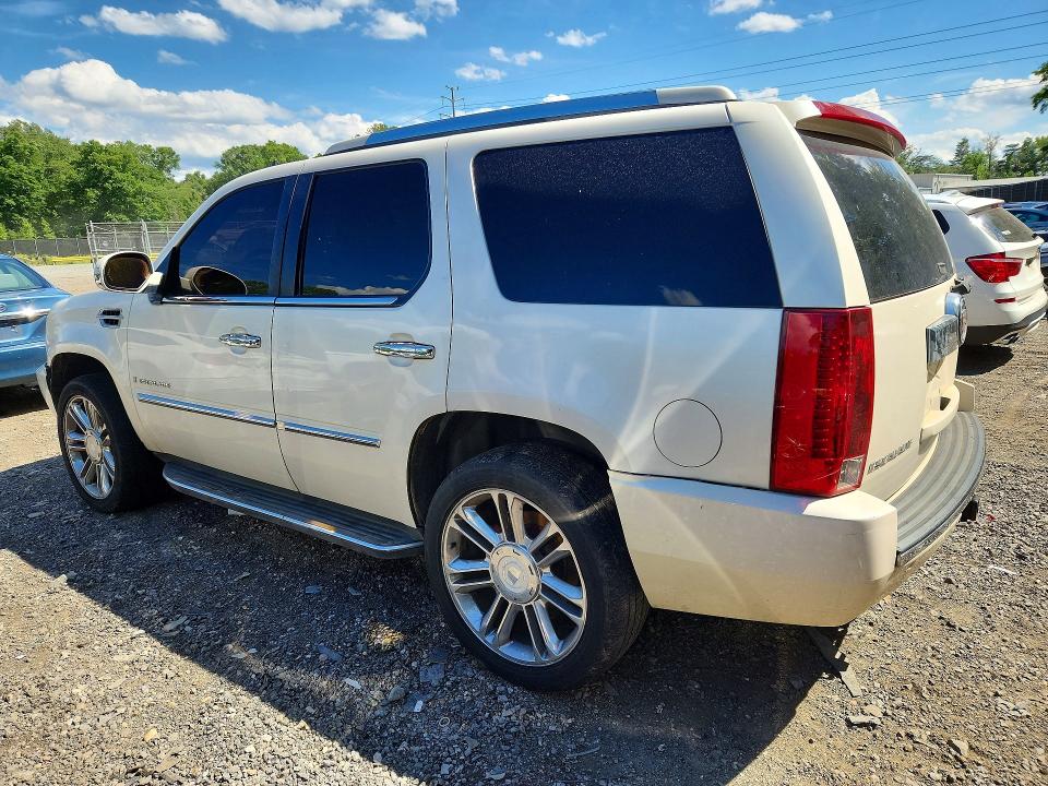 2007 Cadillac Escalade მანქანა იყიდება აუქციონზე, vin: 1GYFK63897R311564, აუქციონის ნომერი: 58238876