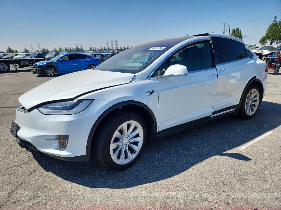 Продаж на аукціоні авто 2020 Tesla Model X, vin: 5YJXCAE21LF249953, номер лоту: 57692036
