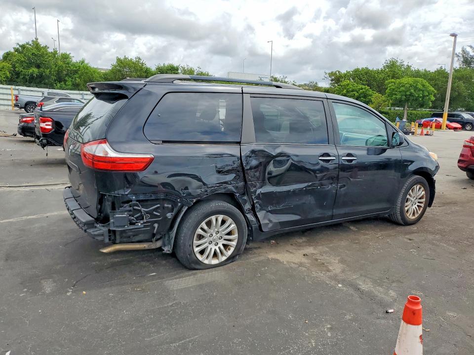 Продаж на аукціоні авто 2015 Toyota Sienna, vin: 5TDYK3DC5FS689915, номер лоту: 56131356