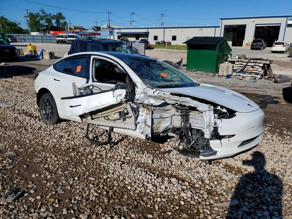 Продажа на аукционе авто 2022 Tesla Model 3, vin: 5YJ3E1EB0NF180541, номер лота: 57454636