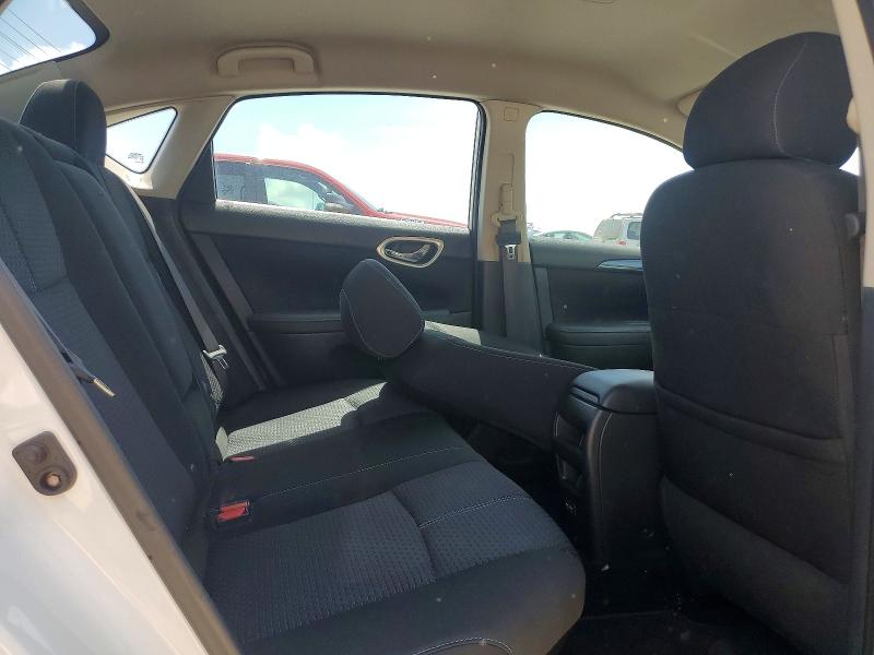 56934516 :رقم المزاد ، 3N1AB7AP4JY234106 vin ، 2018 Nissan Sentra مزاد بيع