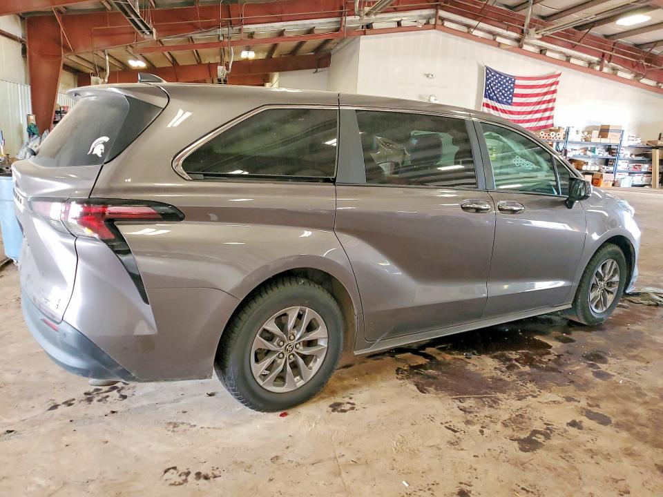 Продажа на аукционе авто 2024 Toyota Sienna, vin: 5TDYSKFC1RS118806, номер лота: 55496476