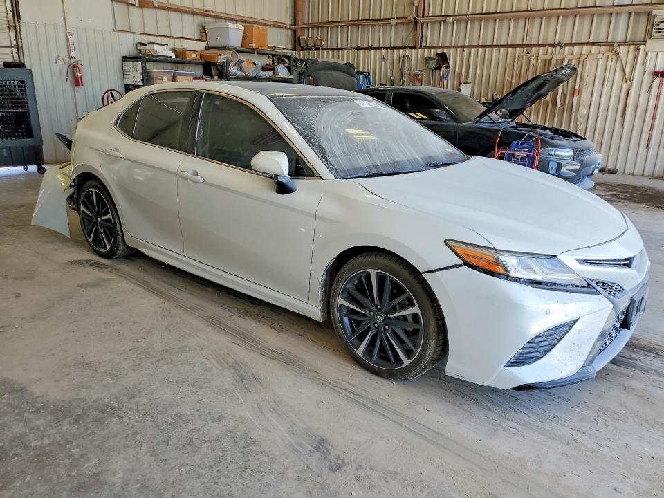 Продаж на аукціоні авто 2018 Toyota Camry, vin: 4T1B61HK5JU076192, номер лоту: 59136126