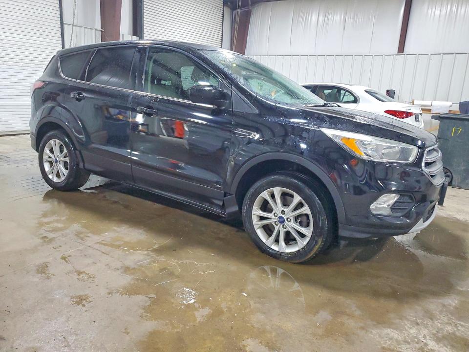 Продажа на аукционе авто 2017 Ford Escape, vin: 1FMCU9G91HUC88847, номер лота: 58540636