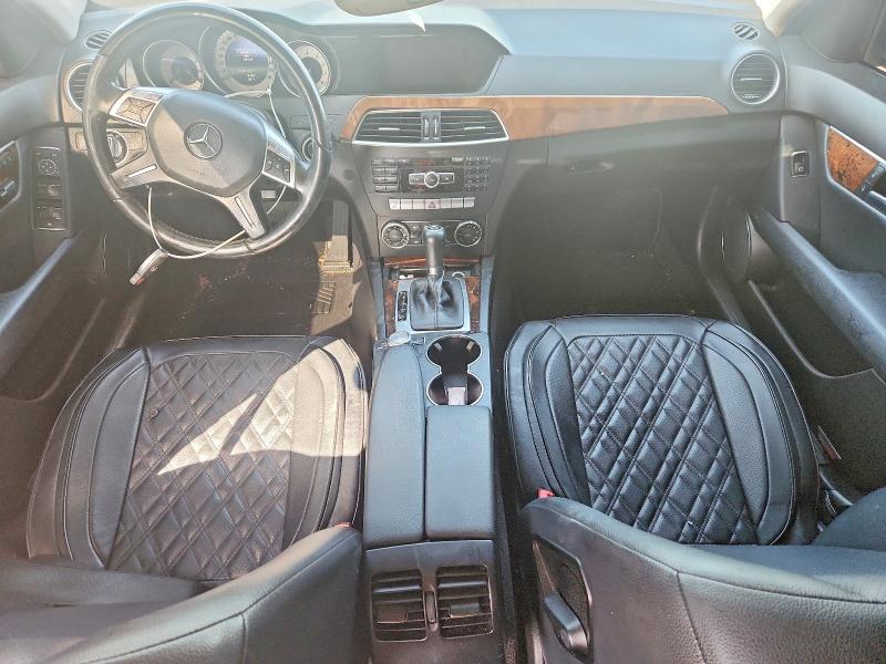 2014 Mercedes-benz C მანქანა იყიდება აუქციონზე, vin: WDDGF8AB0EG251021, აუქციონის ნომერი: 85968705