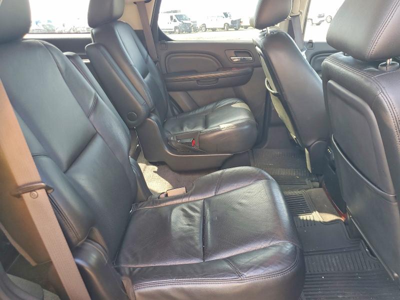 2011 Cadillac Escalade მანქანა იყიდება აუქციონზე, vin: 1GYS4BEFXBR337628, აუქციონის ნომერი: 56569956