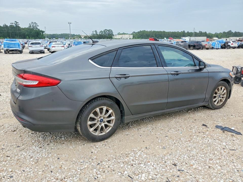 56490626 :رقم المزاد ، 3FA6P0G71HR273748 vin ، 2017 Ford Fusion مزاد بيع