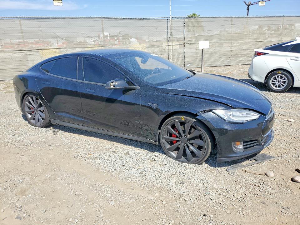 Продажа на аукционе авто 2015 Tesla Model S, vin: 5YJSA1H21FFP68131, номер лота: 55459486
