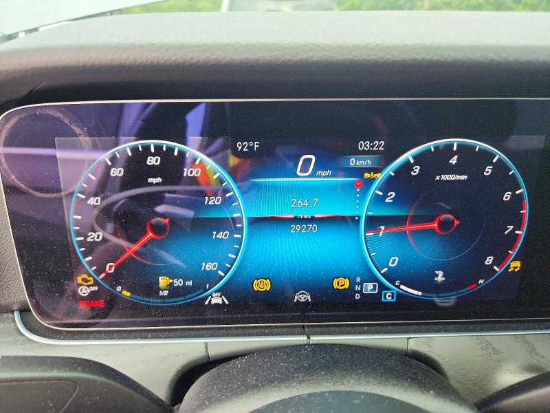 56826546 :رقم المزاد ، W1KZF8EBXNB072534 vin ، 2022 Mercedes-benz E مزاد بيع