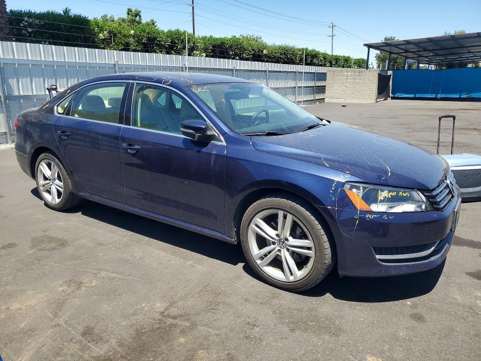58267176 :رقم المزاد ، 1VWBN7A37EC052434 vin ، 2014 Volkswagen Passat مزاد بيع