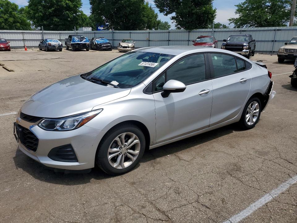57131456 :رقم المزاد ، 1G1BC5SM6K7110566 vin ، 2019 Chevrolet Cruze مزاد بيع