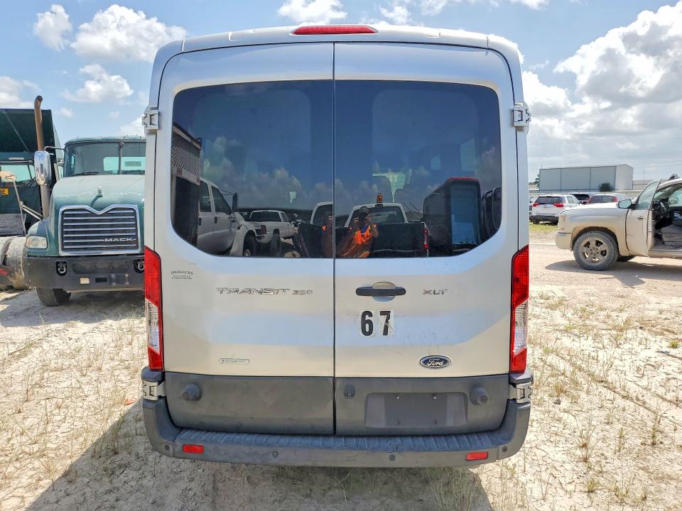 57950096 :رقم المزاد ، 1FBAX2CGXHKA67133 vin ، 2017 Ford Transit مزاد بيع