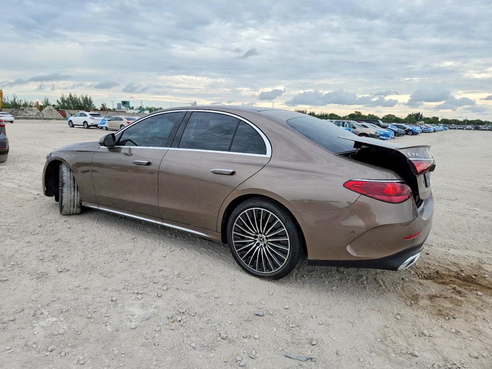 2026 Mercedes-benz E მანქანა იყიდება აუქციონზე, vin: W1KLF4GB2TA212736, აუქციონის ნომერი: 56866326