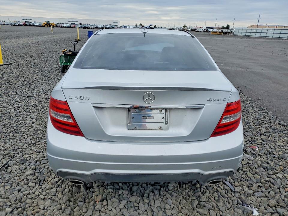 59316686 :رقم المزاد ، WDDGF8AB1DG081542 vin ، 2013 Mercedes-benz C مزاد بيع
