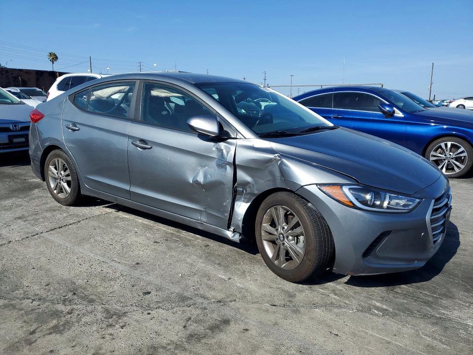 55954106 :رقم المزاد ، KMHD84LF8HU241757 vin ، 2017 Hyundai Elantra مزاد بيع