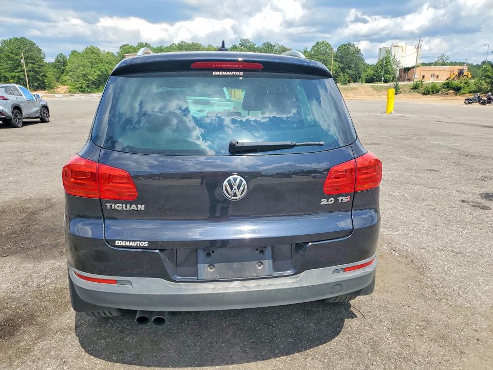 2015 Volkswagen Tiguan მანქანა იყიდება აუქციონზე, vin: WVGAV7AX2FW561859, აუქციონის ნომერი: 58972736