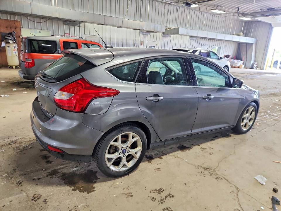 2013 Ford Focus მანქანა იყიდება აუქციონზე, vin: 1FADP3N20DL300334, აუქციონის ნომერი: 58839366