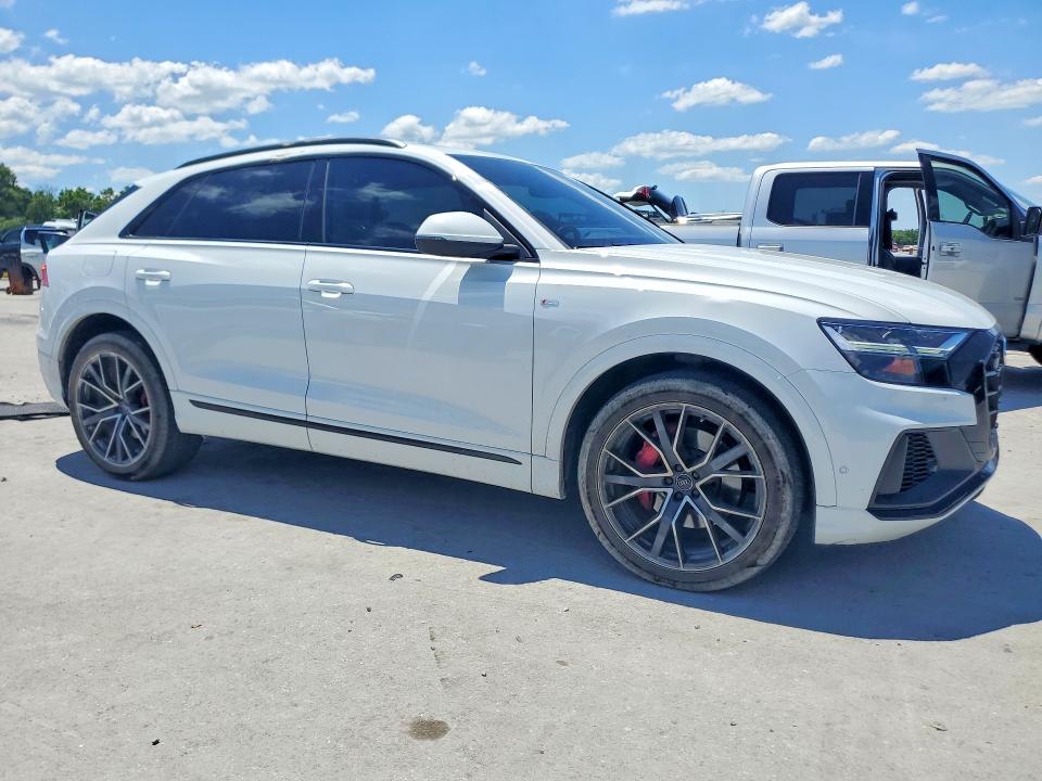 55514146 :رقم المزاد ، WA1EVAF18LD007590 vin ، 2020 Audi Q8 مزاد بيع