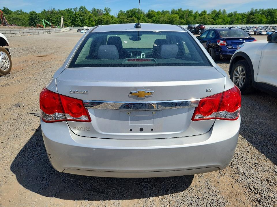 Продажа на аукционе авто 2015 Chevrolet Cruze, vin: 1G1PC5SB0F7105728, номер лота: 55839486