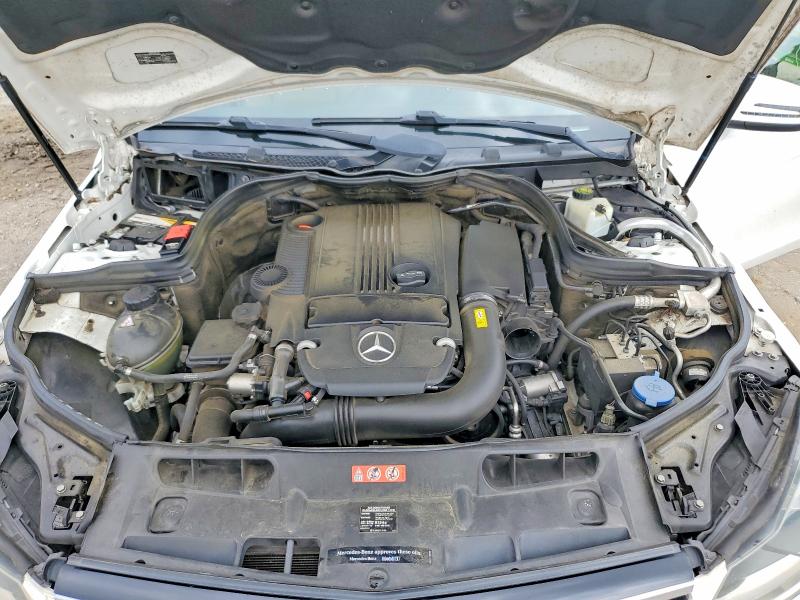 55355096 :رقم المزاد ، WDDGF4HB0ER315156 vin ، 2014 Mercedes-benz C مزاد بيع