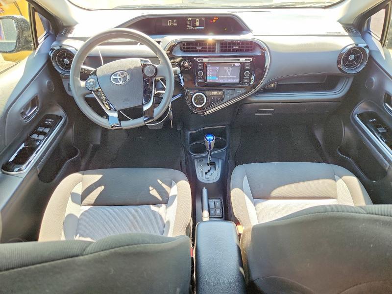 59180726 :رقم المزاد ، JTDKDTB34J1611182 vin ، 2018 Toyota Prius C مزاد بيع
