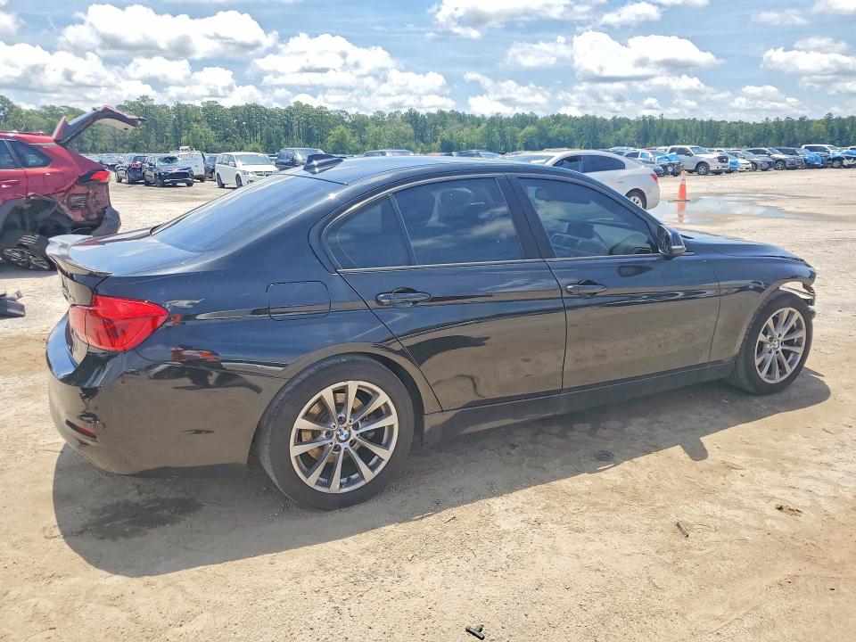 57080496 :رقم المزاد ، WBA8E1G50JNU91151 vin ، 2018 Bmw 320 مزاد بيع