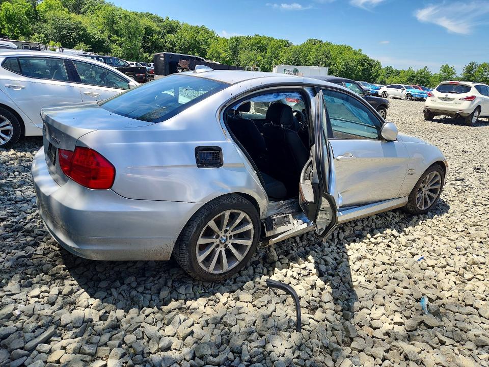2011 Bmw 328 მანქანა იყიდება აუქციონზე, vin: WBAPK5G50BNN26865, აუქციონის ნომერი: 55941686
