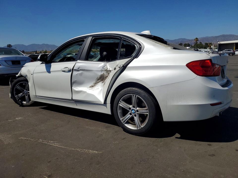 57531666 :رقم المزاد ، WBA3A5G55FNS83710 vin ، 2015 Bmw 328 مزاد بيع