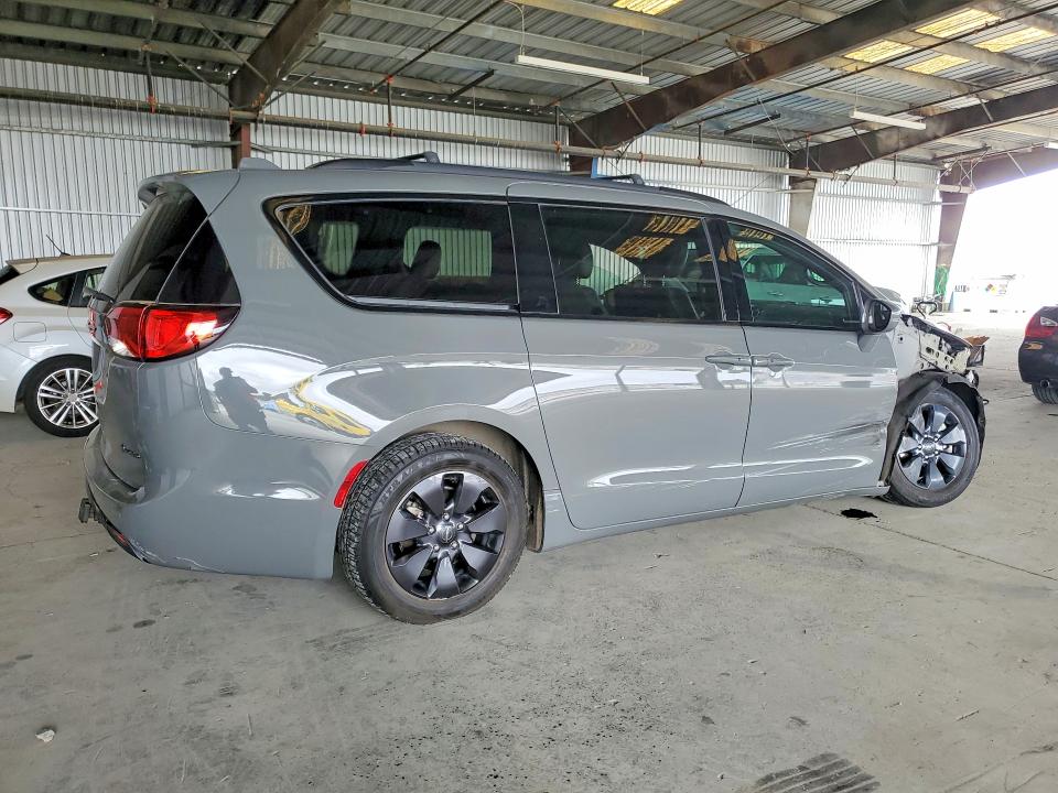 2020 Chrysler Pacifica მანქანა იყიდება აუქციონზე, vin: 2C4RC1N78LR257718, აუქციონის ნომერი: 57415896