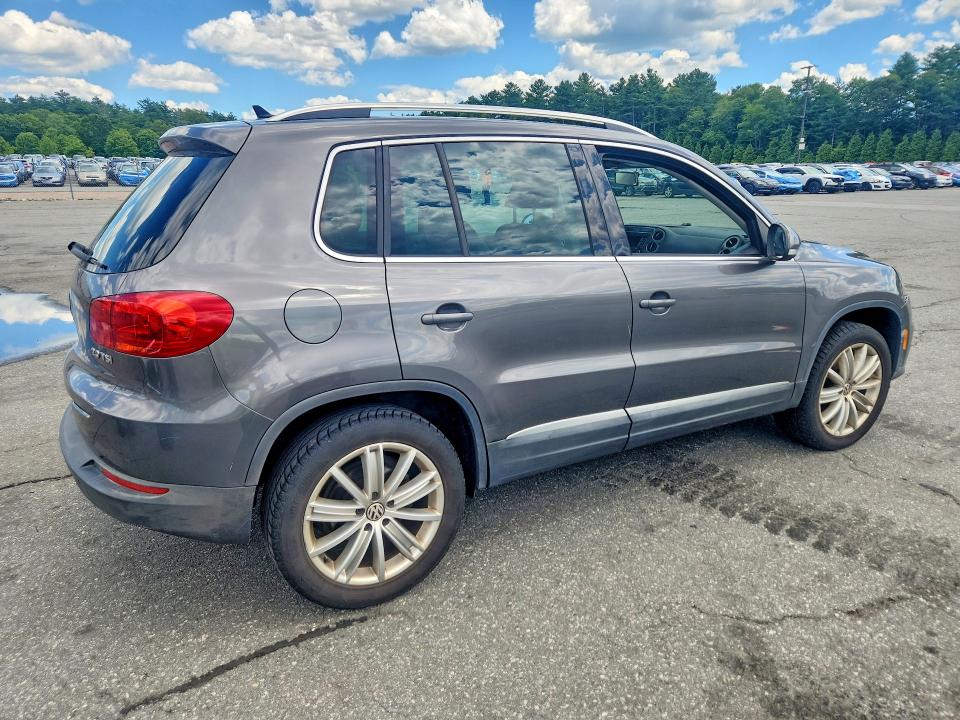 Продажа на аукционе авто 2012 Volkswagen Tiguan, vin: WVGAV7AXXCW004645, номер лота: 58281916