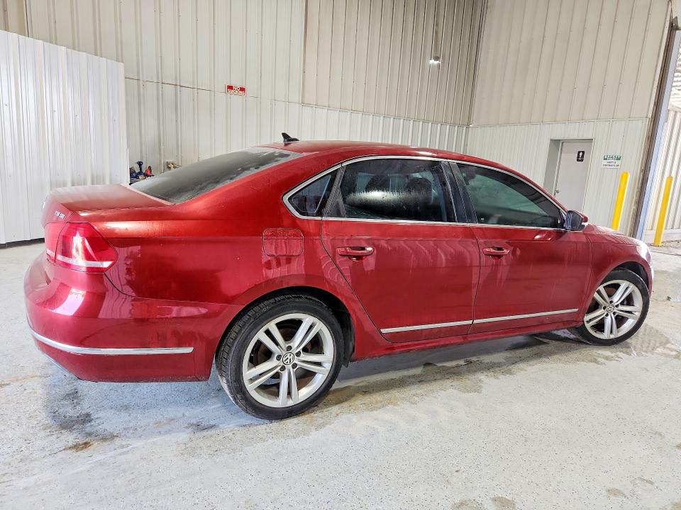 2015 Volkswagen Passat მანქანა იყიდება აუქციონზე, vin: 1VWBS7A37FC014017, აუქციონის ნომერი: 59167286