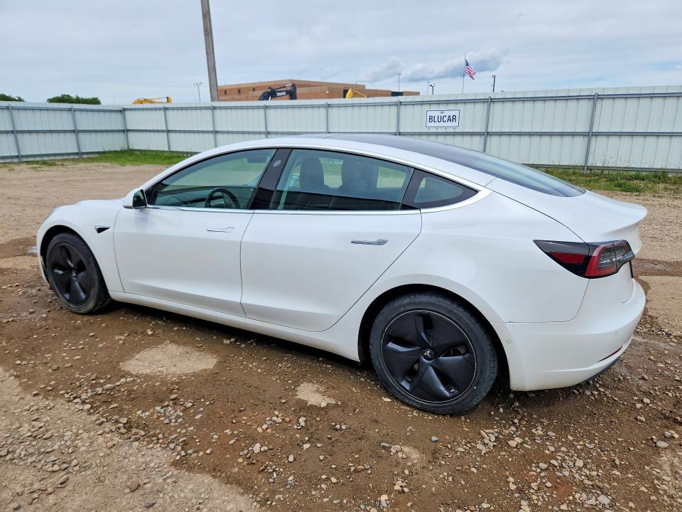55799226 :رقم المزاد ، 5YJ3E1EB5KF361551 vin ، 2019 Tesla Model 3 مزاد بيع