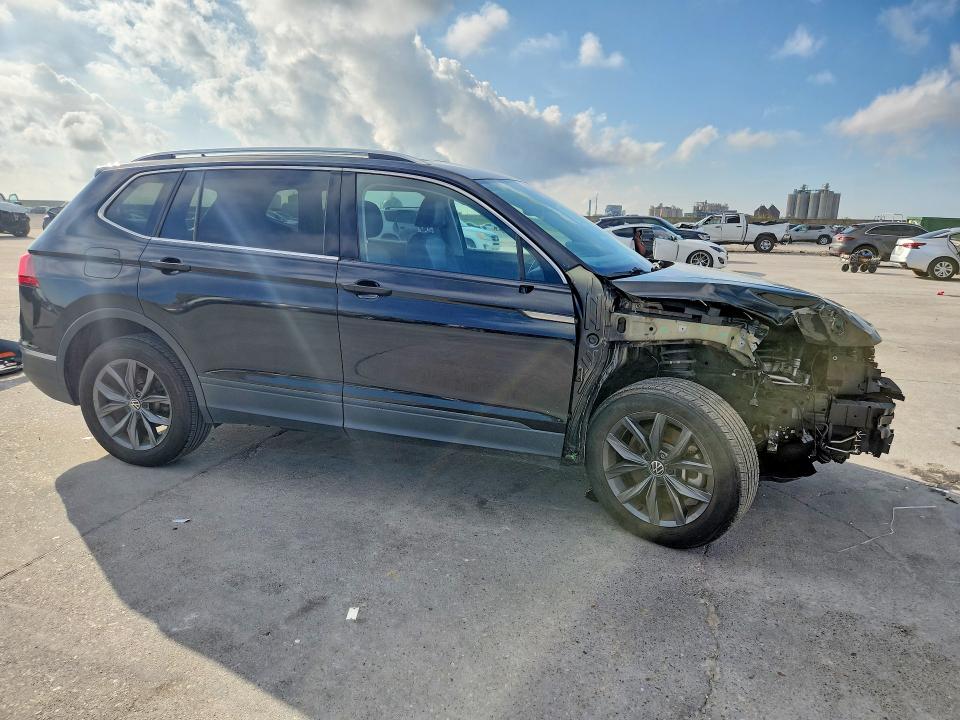 58912986 :رقم المزاد ، 3VV3B7AX1NM149809 vin ، 2022 Volkswagen Tiguan مزاد بيع