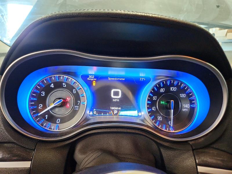56644616 :رقم المزاد ، 2C3CCAAGXFH881899 vin ، 2015 Chrysler 300 مزاد بيع