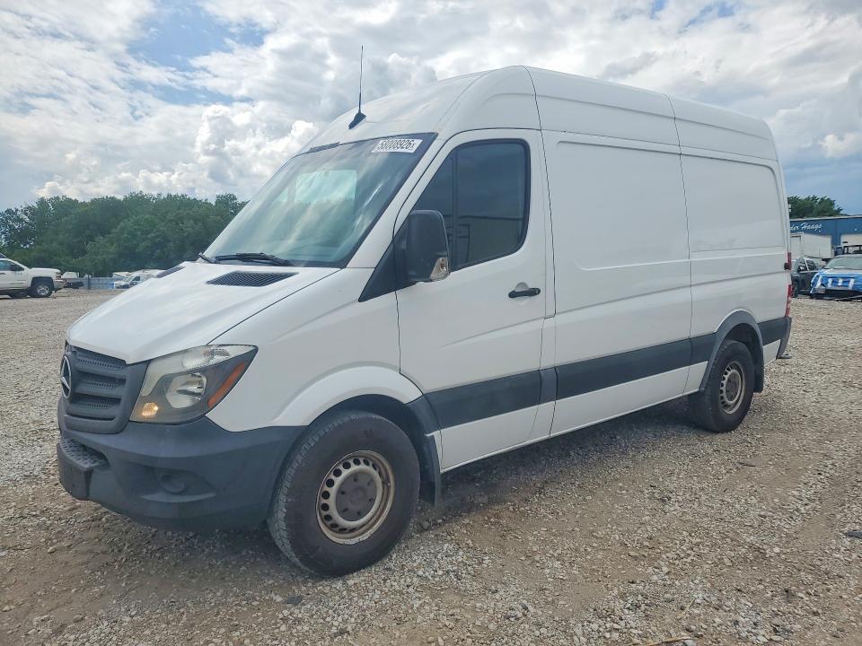 58008926 :رقم المزاد ، WD3PE7CD8HP576777 vin ، 2017 Mercedes-benz Sprinter مزاد بيع