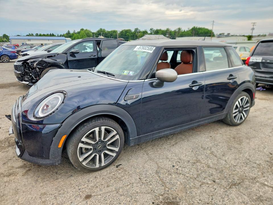2022 Mini Cooper მანქანა იყიდება აუქციონზე, vin: WMW53DK04N2R30316, აუქციონის ნომერი: 57932586