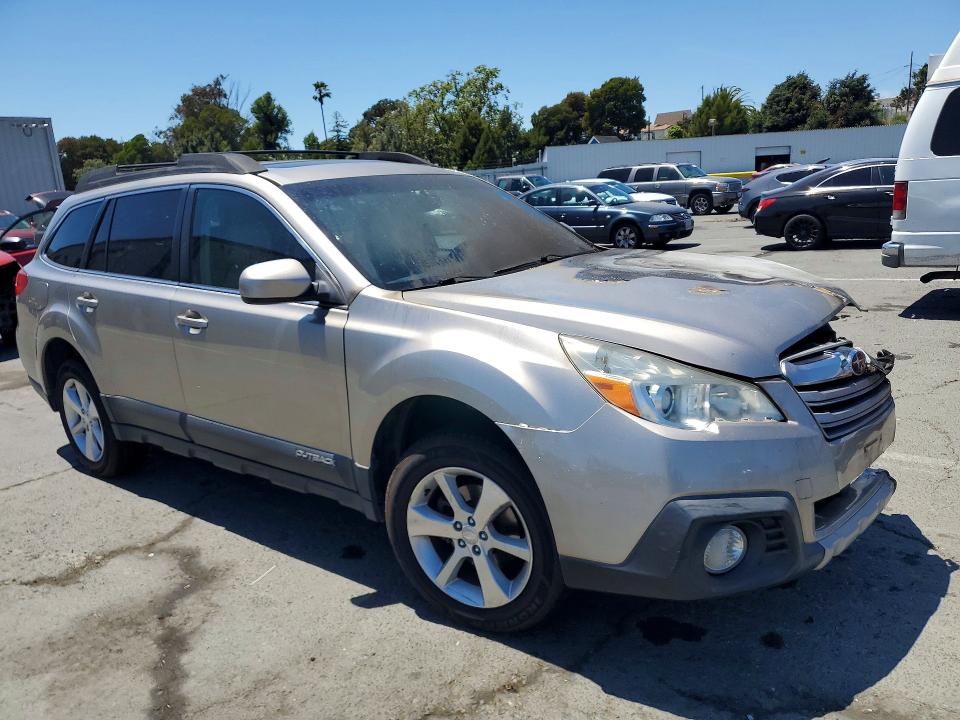 Auction sale of the 2014 Subaru Outback, vin: 4S4BRBLC5E3325695, lot number: 58157486