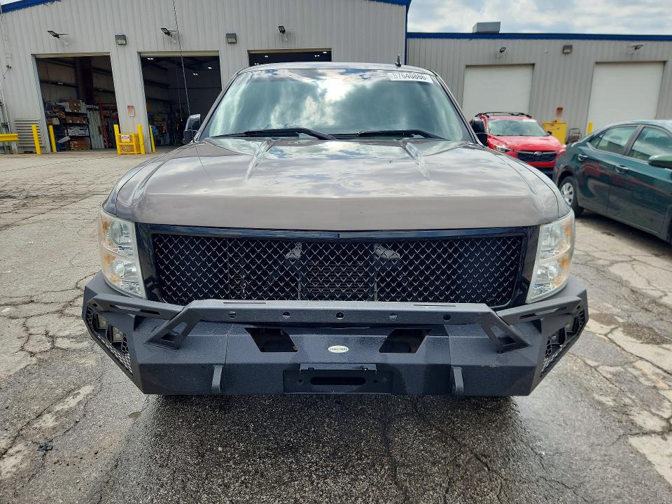 Продажа на аукционе авто 2013 Chevrolet Silverado, vin: 1GCRKSE78DZ252521, номер лота: 57640866