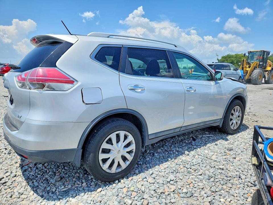 2015 Nissan Rogue მანქანა იყიდება აუქციონზე, vin: 5N1AT2ML7FC807601, აუქციონის ნომერი: 57935716