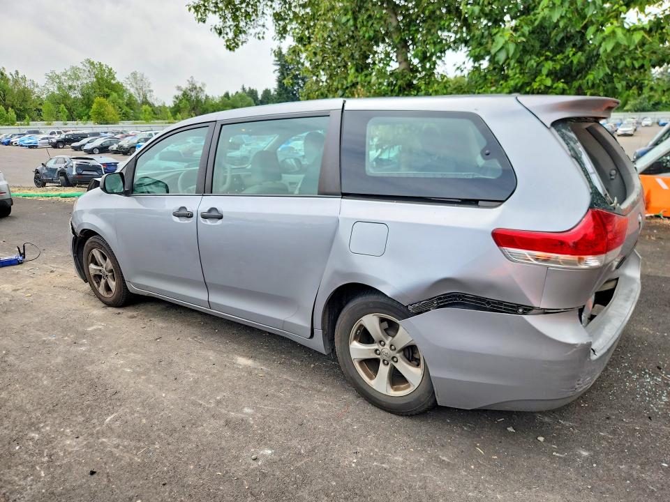 58151136 :رقم المزاد ، 5TDZK3DC7DS309619 vin ، 2013 Toyota Sienna مزاد بيع