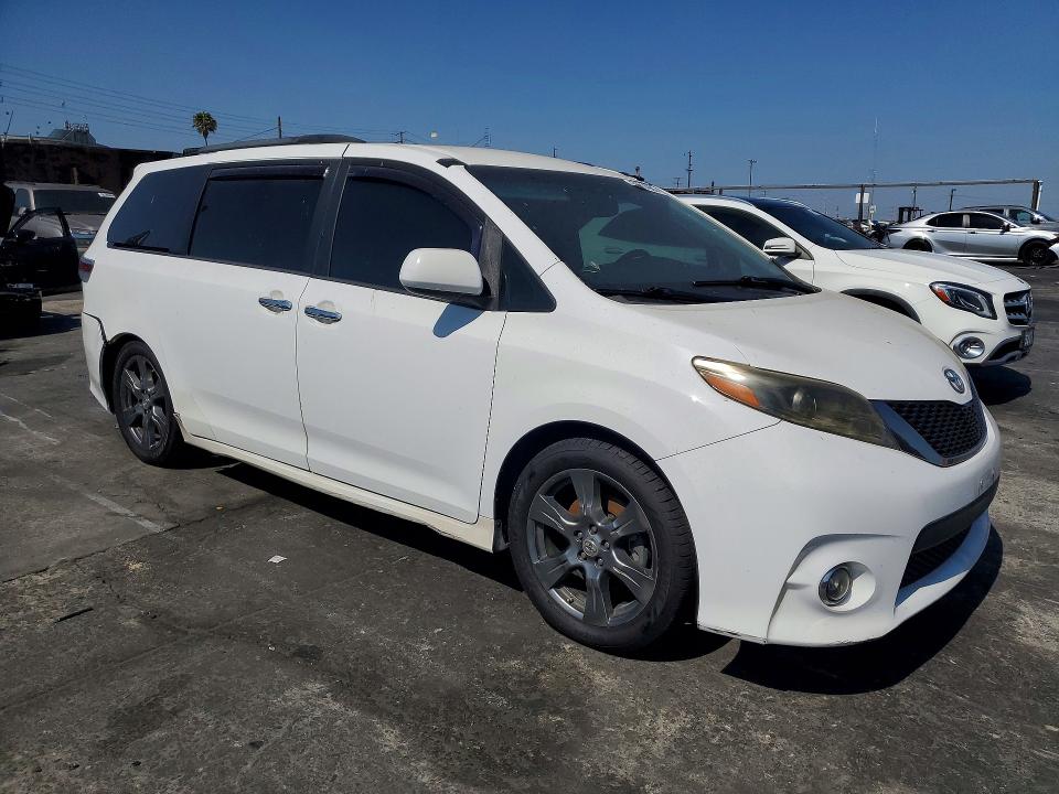 Продаж на аукціоні авто 2017 Toyota Sienna, vin: 5TDXZ3DC2HS786712, номер лоту: 55514986