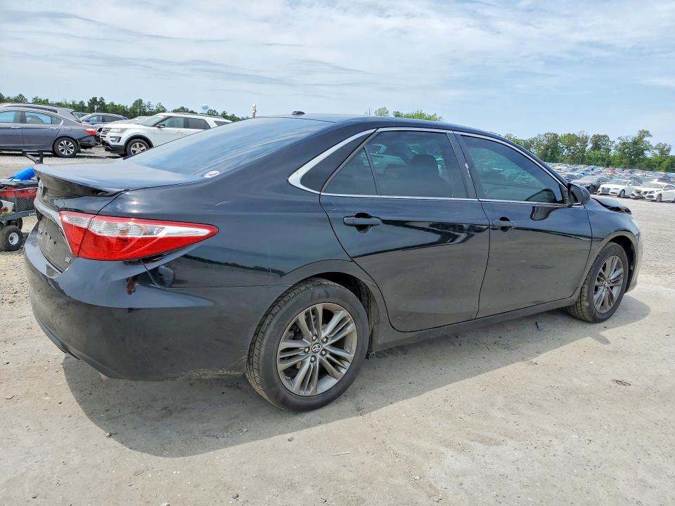 56556826 :رقم المزاد ، 4T1BF1FK6HU316931 vin ، 2017 Toyota Camry مزاد بيع