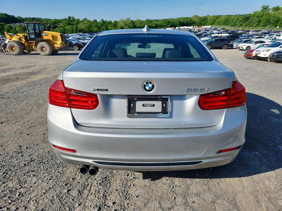 2014 Bmw 328 მანქანა იყიდება აუქციონზე, vin: WBA3B3C5XEJ980447, აუქციონის ნომერი: 56033436