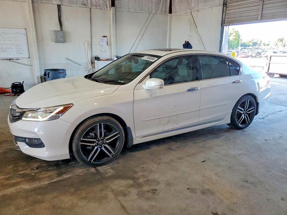 57466696 :رقم المزاد ، 1HGCR3F99HA002461 vin ، 2017 Honda Accord مزاد بيع