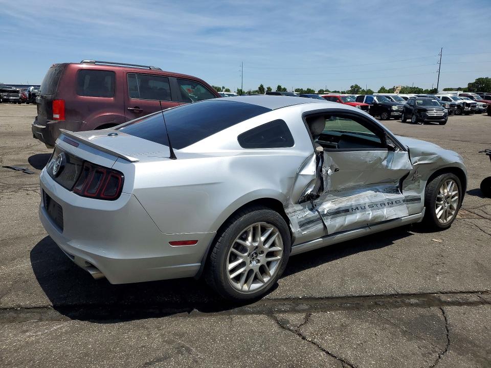 Продаж на аукціоні авто 2014 Ford Mustang, vin: 1ZVBP8AM8E5266135, номер лоту: 57884026